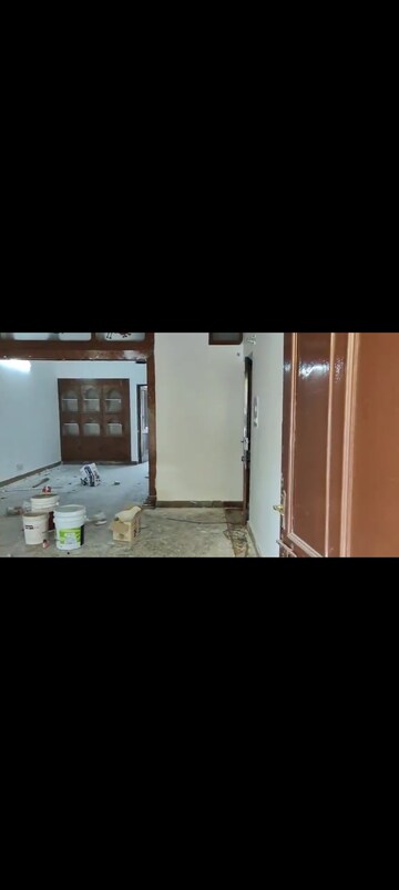 Bedroom in 4 BHK Builder Floor at Sector 28 – for Rent