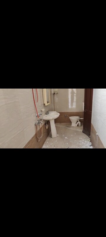 Bathroom in 4 BHK Builder Floor at Sector 28 – for Rent