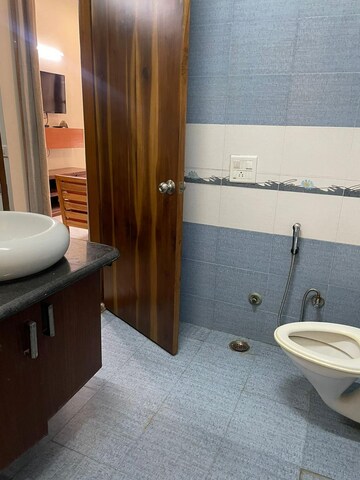 Bathroom in 3 BHK Villa at Tulip Mall, Sector 46 – for Rent
