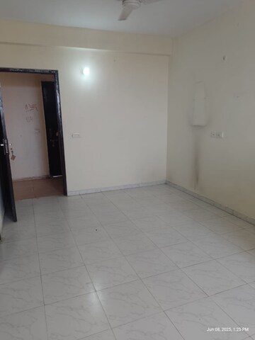 Room in 1 BHK Apartment at Omaxe GH6 EWS and LIG, Sarsawan – for Rent