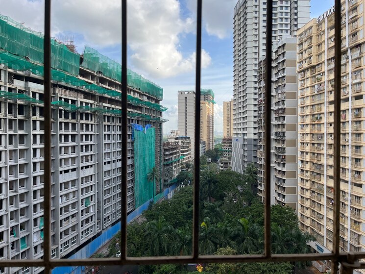 Listing Cover Image