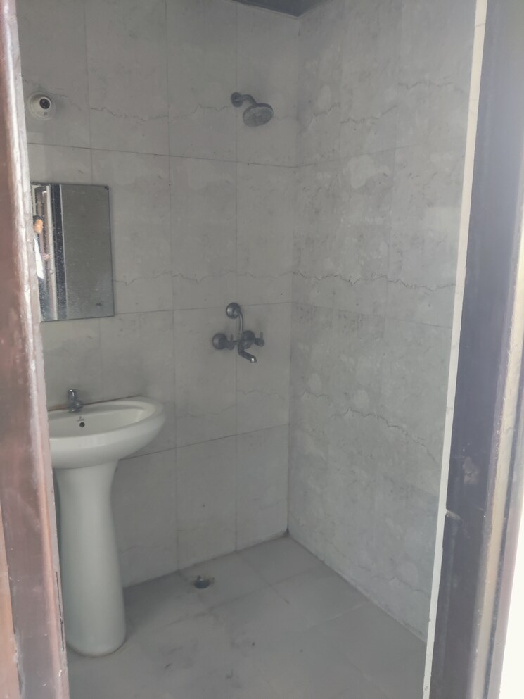 Bathroom, signature-the-millennia-2 2 Bedroom 601 Sq.Ft. Apartment In Sector 37d Gurgaon 8787183