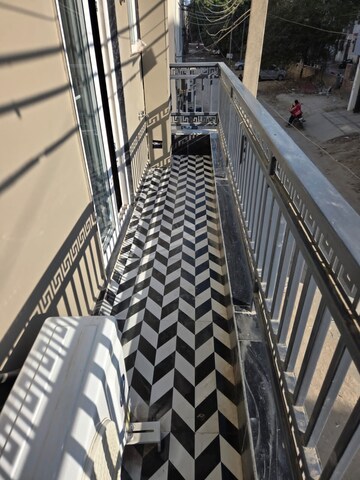 Balcony in 1 RK Builder Floor at Gupta Awas, Sector 43 – for Rent