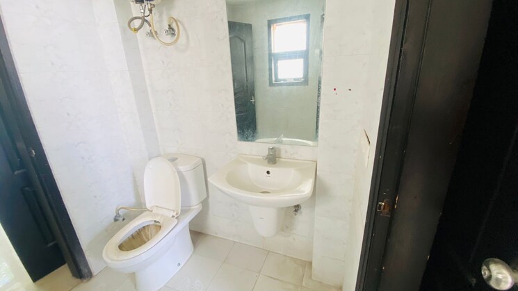 Bathroom, omaxe-silver-birch 3 Bedroom 1180 Sq.Ft. Builder Floor In North Mullanpur Chandigarh 8787232