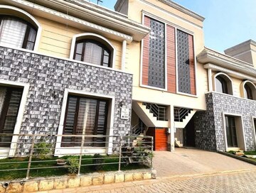 6 BHK Villa – Exterior View View at RWA Apartments, Sector 31 - for Sale
