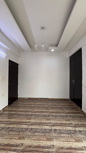 Room in 2 BHK Apartment at White Orchid, Sector 84 – for Sale