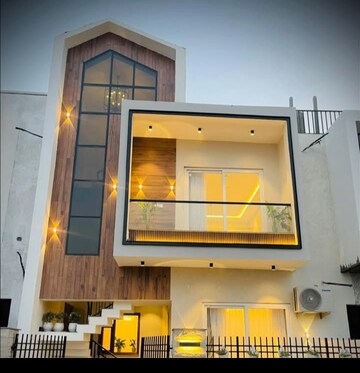 6+ BHK Villa – Exterior View View at Sector 36 - for Sale