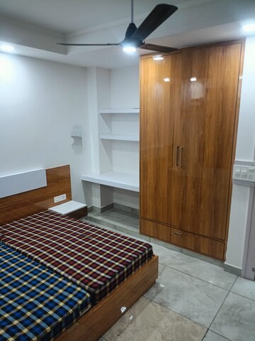 Bedroom in 1 BHK Builder Floor at Royal Homez, Sector 43 – for Rent