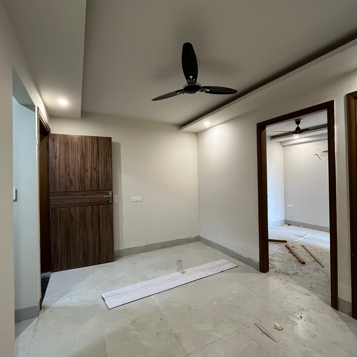 1 BHK + Extra Room Apartment For Rent in Chattarpur 