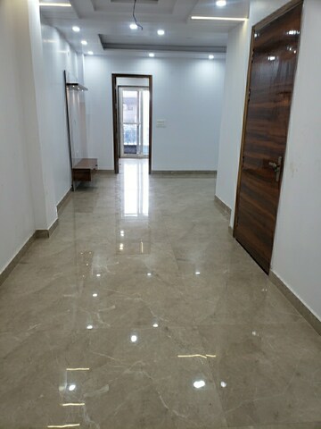 Room in 2 BHK Builder Floor at Tagore Garden – for Rent