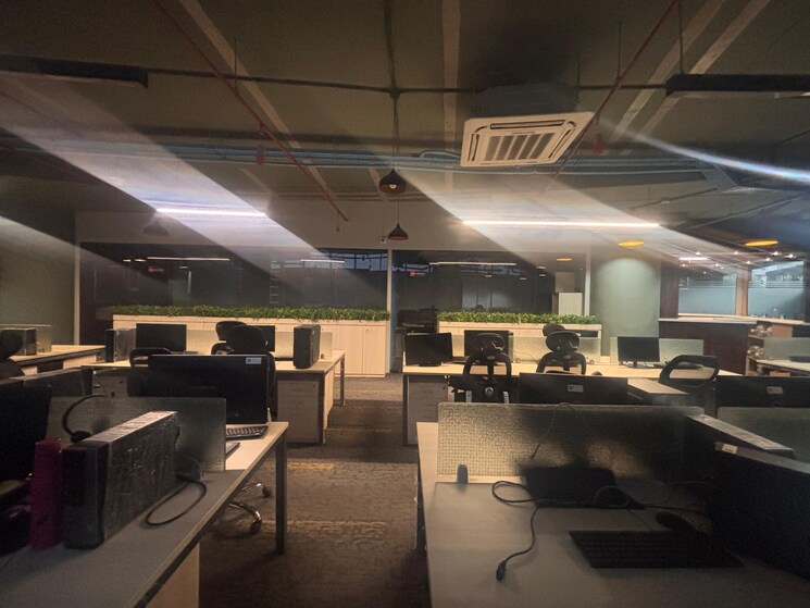  Parking, solitaire-business-hub-viman-nagar Commercial Office Space 7318 Sq.Ft. In Viman Nagar Pune 8787283