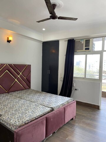 Bedroom in 1 BHK Builder Floor at Saket – for Rent