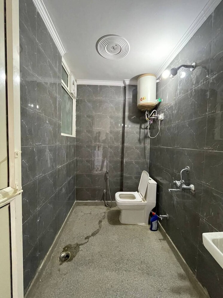 Bathroom, saket 1 Bedroom 600 Sq.Ft. Builder Floor In Saket Delhi 8787300