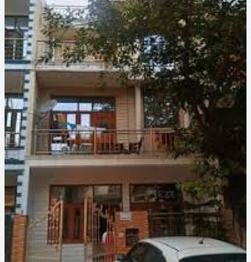 2.5 BHK Villa For Sale in RWA Apartments Sector 41, Sector 41