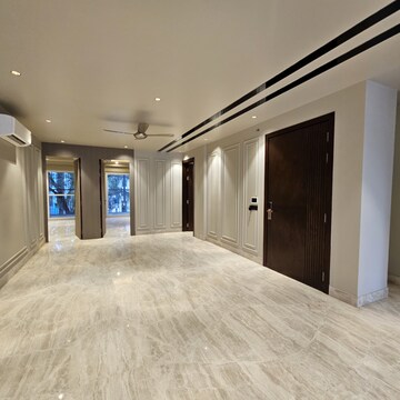 Building Lobby in 3.5 BHK Builder Floor at New Rajinder Nagar – for Sale