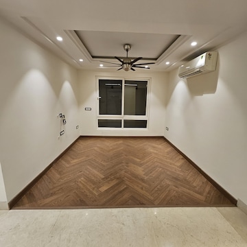 Room in 3.5 BHK Builder Floor at New Rajinder Nagar – for Sale