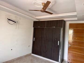 3 BHK Builder Floor For Rent in Sector 37
