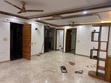 Living Room in 3 BHK Builder Floor at Sector 37 – for Rent