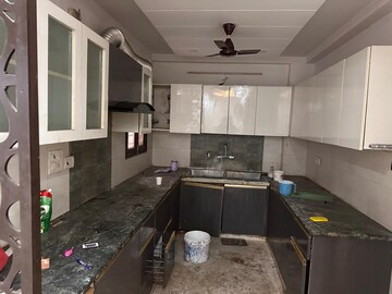 Kitchen in 3 BHK Builder Floor at Sector 37 – for Rent