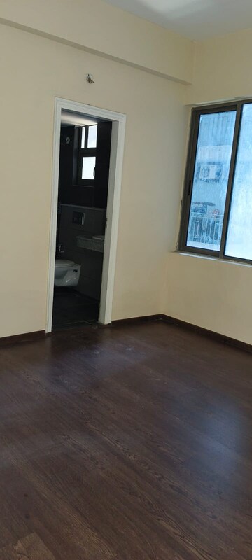 Room in 3 BHK Apartment at Paras Dews, Sector 106 – for Rent