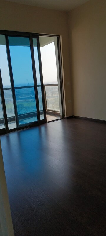 Room in 3 BHK Apartment at Paras Dews, Sector 106 – for Rent