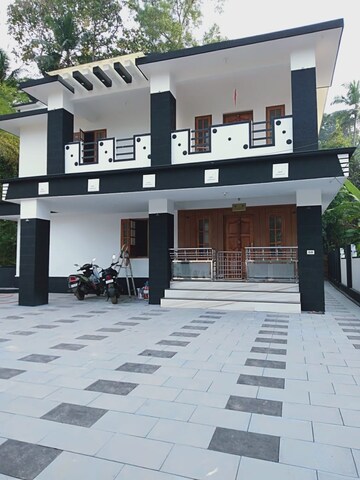 4 BHK Villa – Exterior View View at Ottapalam - for Sale
