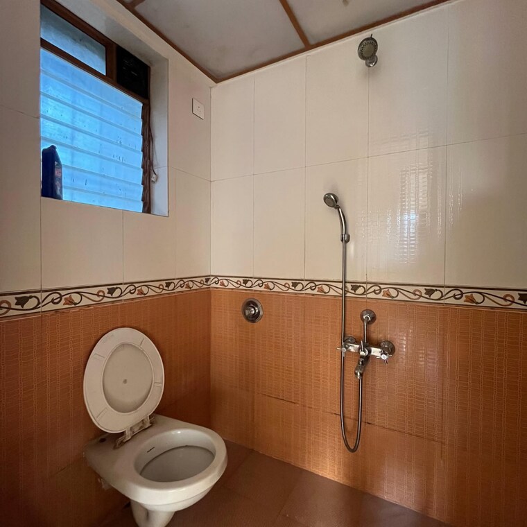 Bathroom, malad west 1 Bedroom 450 Sq.Ft. Apartment In Malad West Mumbai 8787393