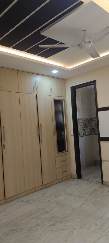 Building Lobby in 2 BHK Builder Floor at Ashok Nagar – for Rent