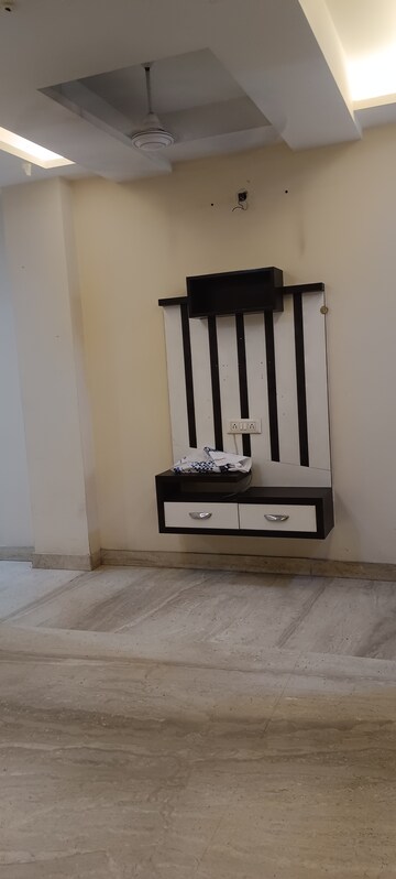 Room in 2 BHK Builder Floor at Ashok Nagar – for Rent