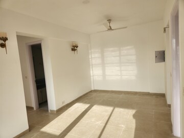 Room in 3 BHK Apartment at Ansal Sushant Estate, Sector 52 – for Rent