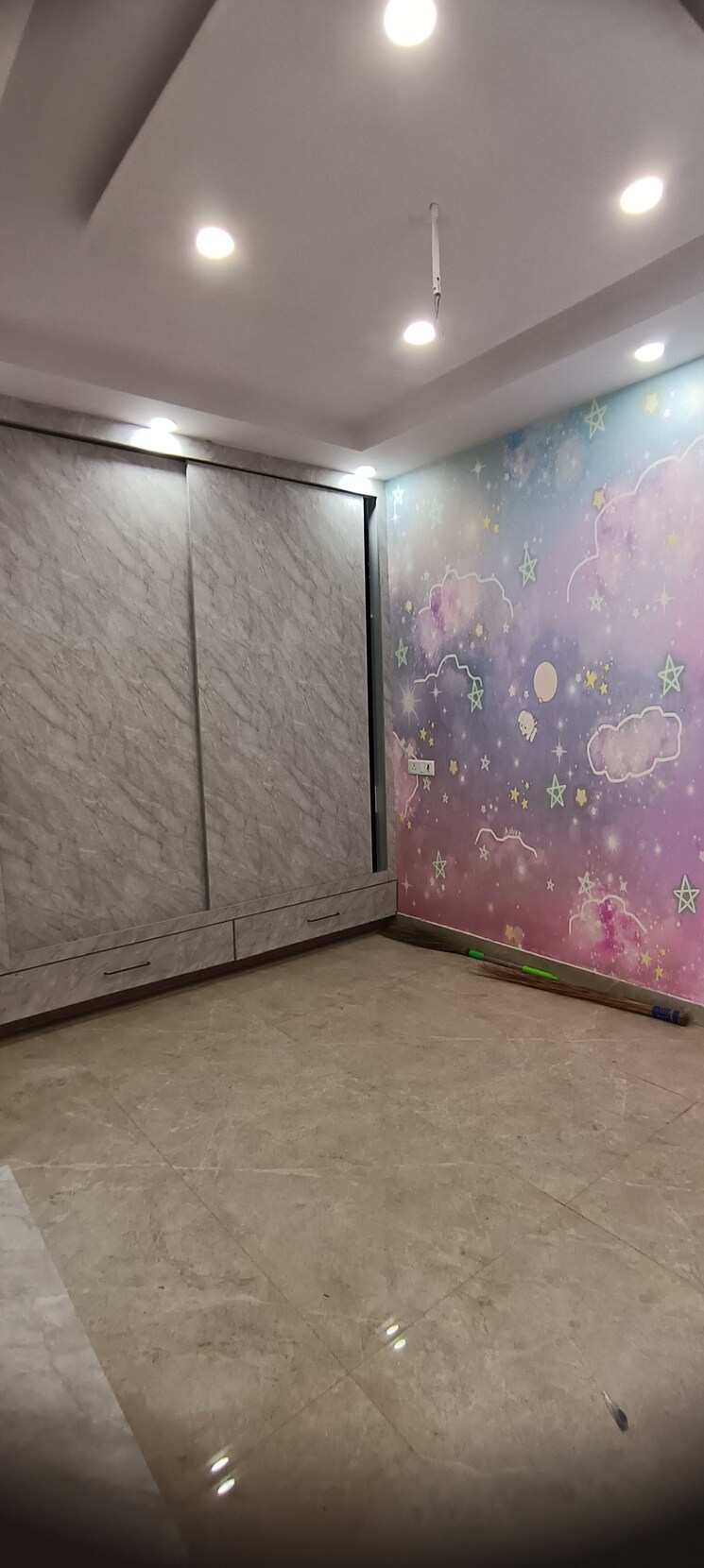 Room, ashok nagar 2.5 Bedroom 900 Sq.Ft. Builder Floor In Ashok Nagar Delhi 8787429