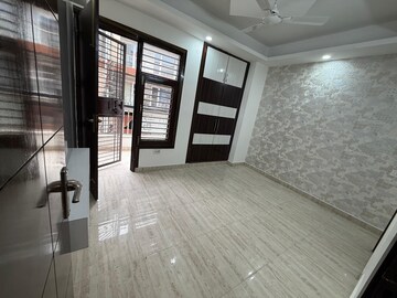Room in 3 BHK Builder Floor at Shakti Khand iv – for Sale