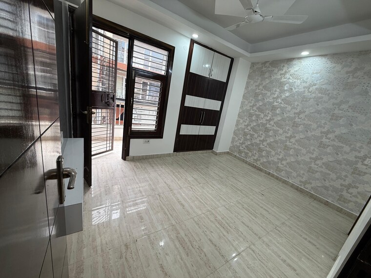 Room, shakti khand iv 3 Bedroom 1400 Sq.Ft. Builder Floor In Shakti Khand iv Ghaziabad 8787448
