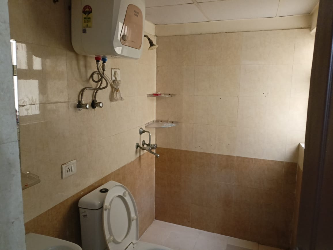 2 BHK + Study Room Apartment For Rent in Gardenia Golf City