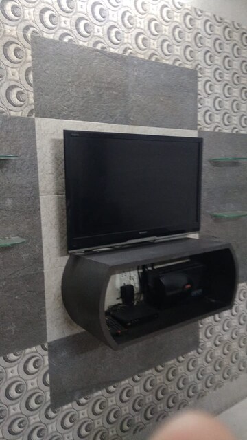 Furnished Amenities in 1.5 BHK Apartment at Shiv Krupa, Kharghar – for Rent