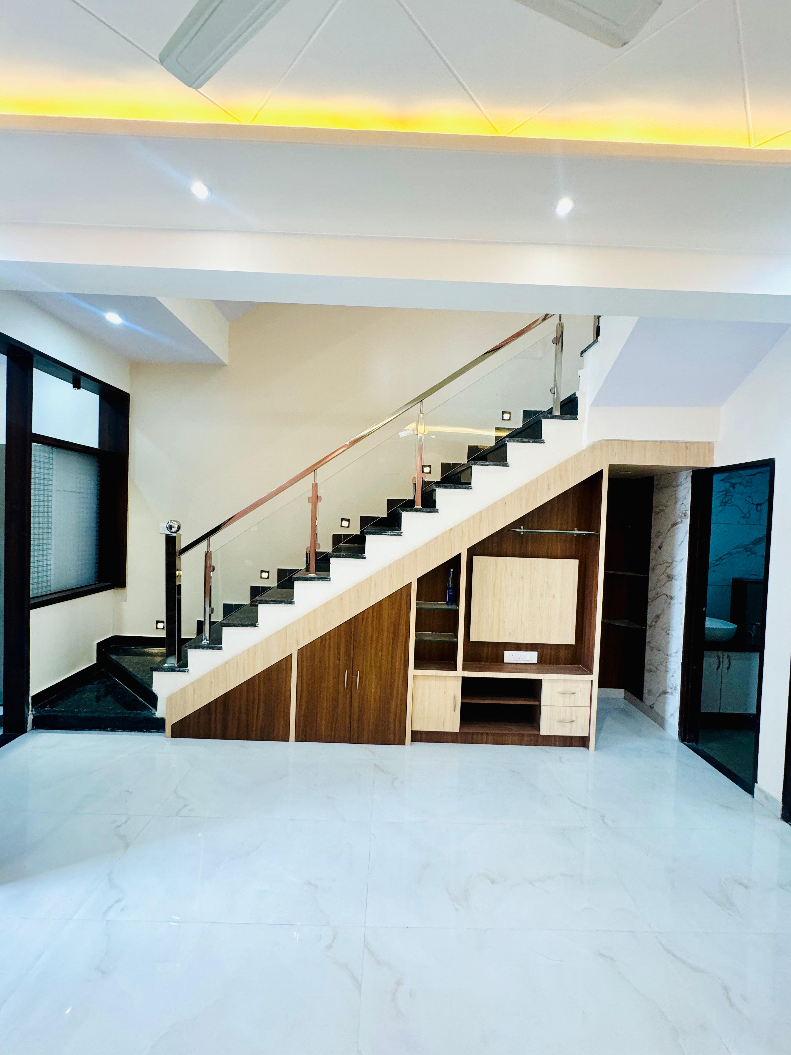 3 BHK Villa For Rent in Mansarovar Extension