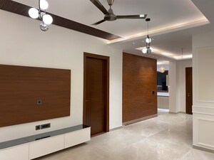 Room in 4 BHK Builder Floor at Jasminium Apartment, Sector 45 – for Sale
