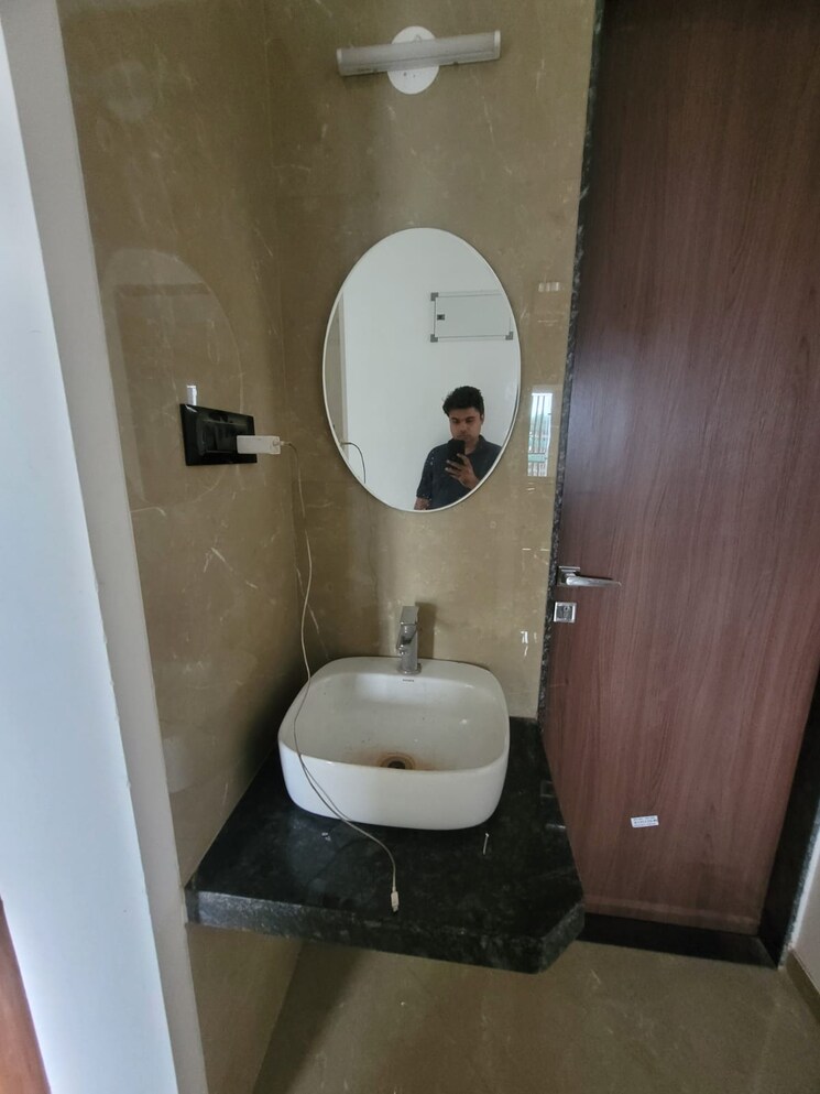 Bathroom, regency-astra 2 Bedroom 890 Sq.Ft. Apartment In Baner Pune 8787525