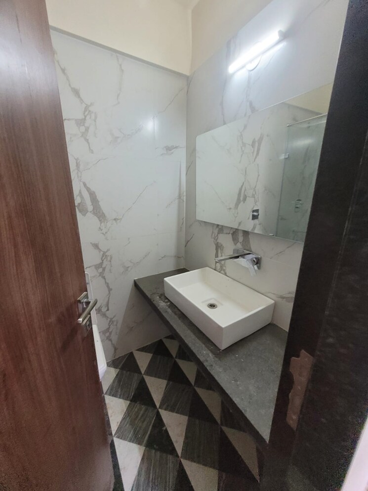 Bathroom, regency-astra 2 Bedroom 890 Sq.Ft. Apartment In Baner Pune 8787525