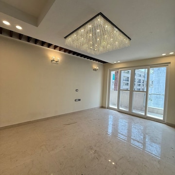 Living Room in 4 BHK Apartment at Versalia WoodWinds, Sector 67a – for Rent