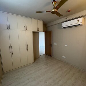 Room in 3.5 BHK Apartment at M3M Heights, Sector 65 – for Sale
