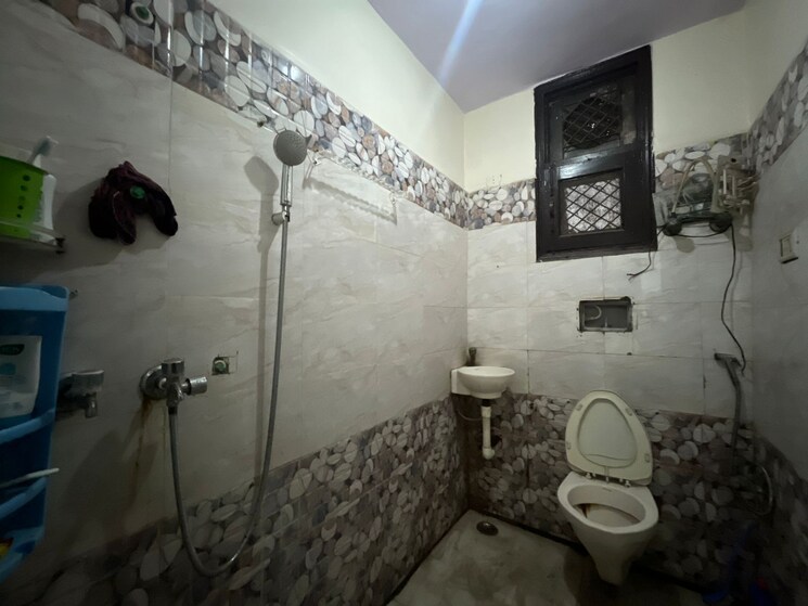 Bathroom, vasundhara sector 5 1 Bedroom 520 Sq.Ft. Builder Floor In Vasundhara Sector 5 Ghaziabad 8787553