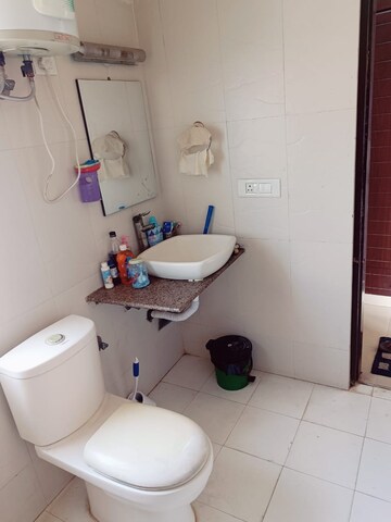Bathroom in 4 BHK Apartment at Amrapali Sapphire, Sector 45 – for Sale