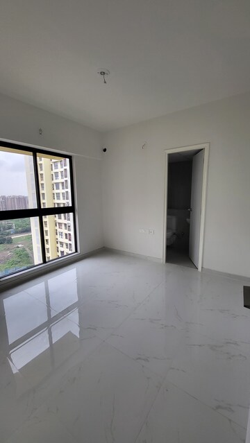 Room in 1 BHK Apartment at Runwal Gardens, Dombivli East – for Rent