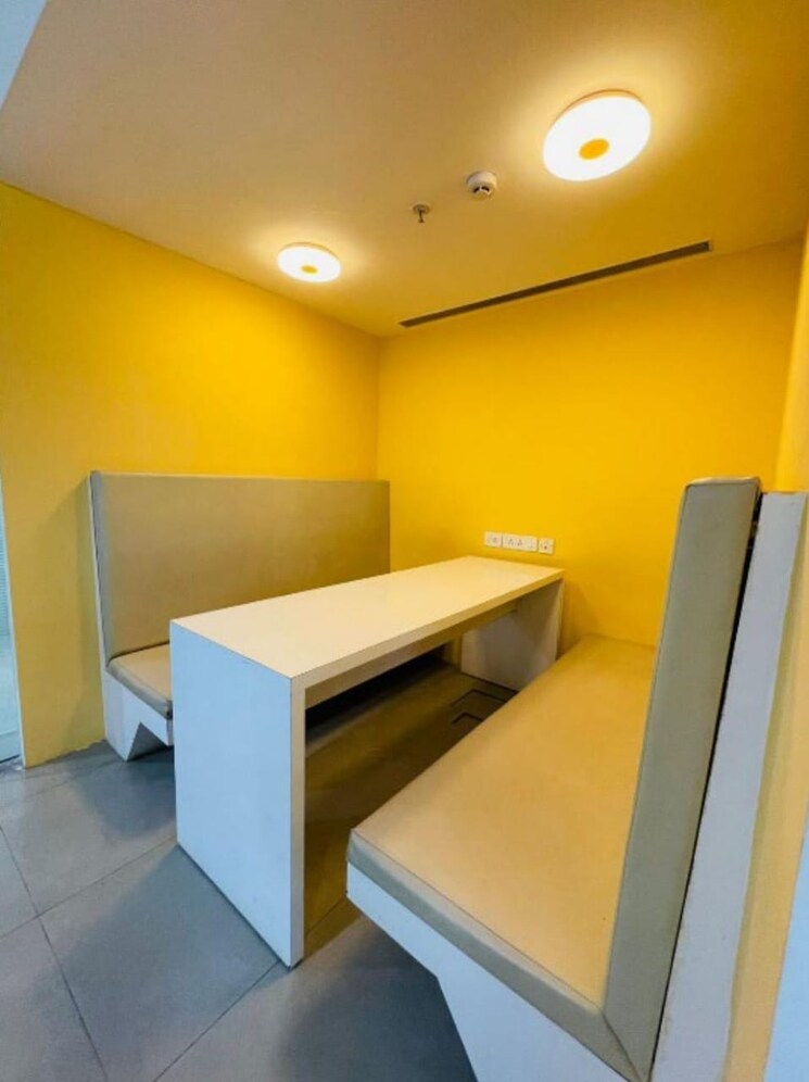 Team Area, phoenix-paragon-plaza Commercial Office Space 1920 Sq.Ft. In Kurla West Mumbai 8787580