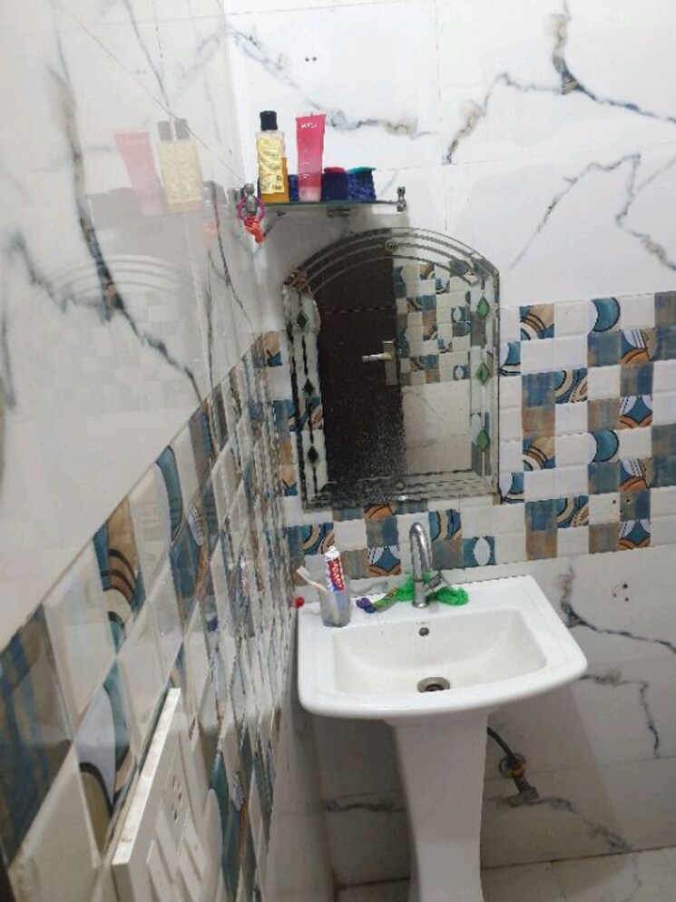 Bathroom, vasundhara sector 3 2 Bedroom 1310 Sq.Ft. Builder Floor In Vasundhara Sector 3 Ghaziabad 8787582