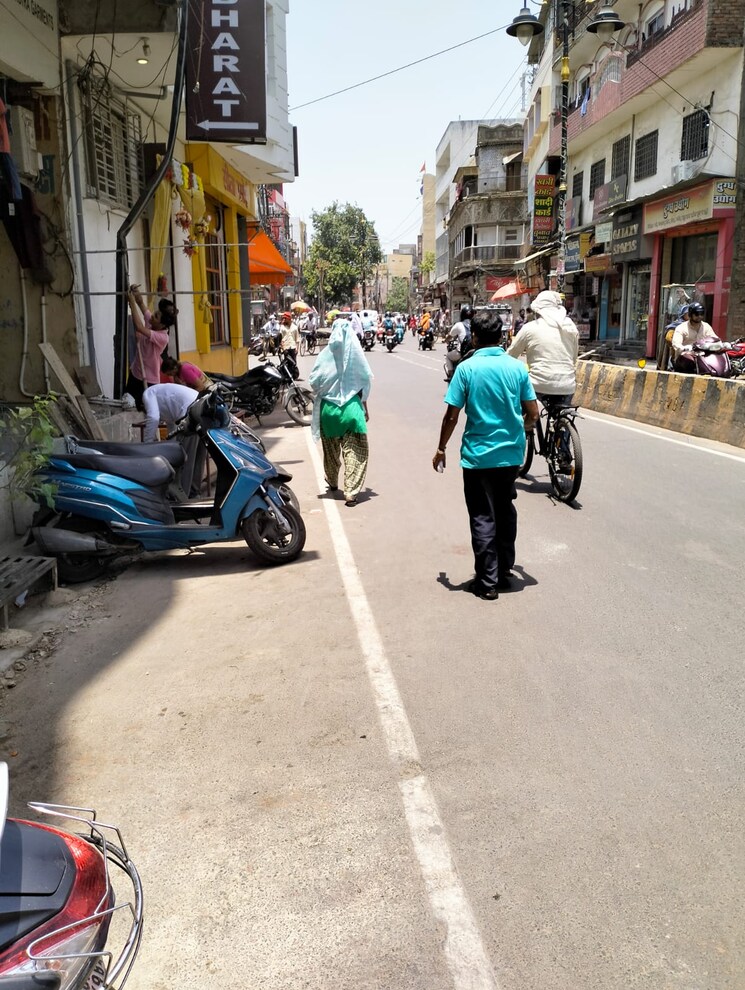  Parking, chowk thana Commercial Shop 540 Sq.Ft. In Chowk Thana Varanasi 8787569