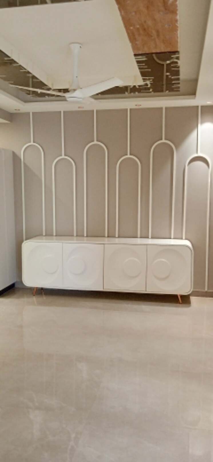 Room, sector 85 3 Bedroom 250 Sq.Yd. Builder Floor In Sector 85 Faridabad 8787605