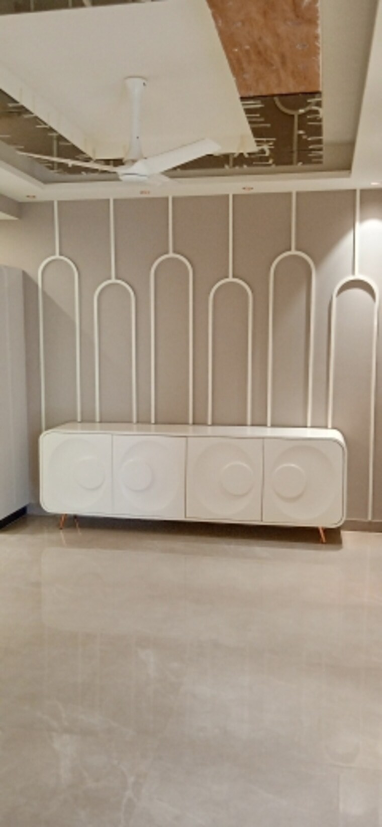 Room, sector 85 3 Bedroom 250 Sq.Yd. Builder Floor In Sector 85 Faridabad 8787605