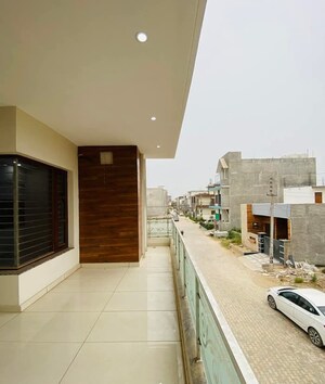 6+ BHK Villa – Exterior View View at Alok Vihar, Sector 50 - for Sale